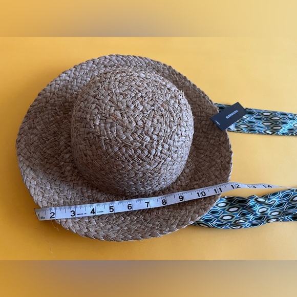 BCBGMaxAzria Natural Straw Hat. OS - Picture 3 of 3